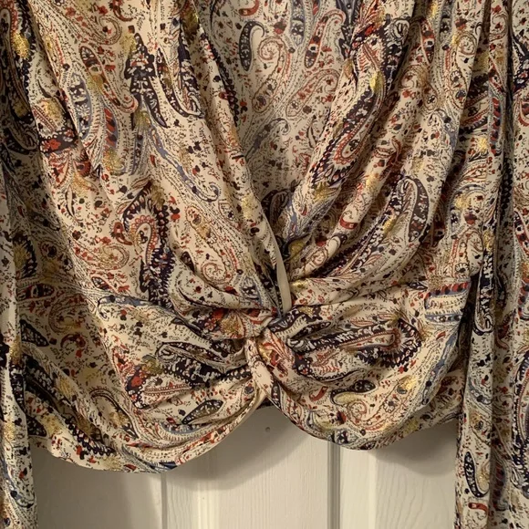 Fashion Nova cropped V-neck Blouse - Picture 9 of 9